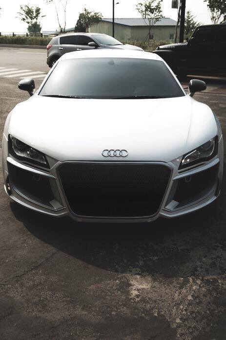 Carz_WorldWide's tweet photo. Knock out #2 
RT for Audi Fav for BMW https://t.co/R20glgRpPm