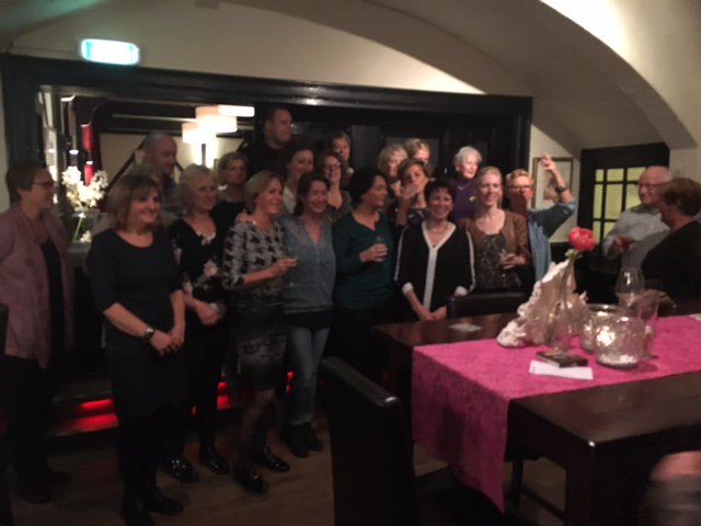 BertKolfoort's tweet photo. Echt verdiend! In het zonnetje gezet, omdat de crew zich kei sterk inzet: kwaliteit alom.. Personeel Villa Meijling ging avondje uit! Sfeer! https://t.co/h7OlX3wGAl
