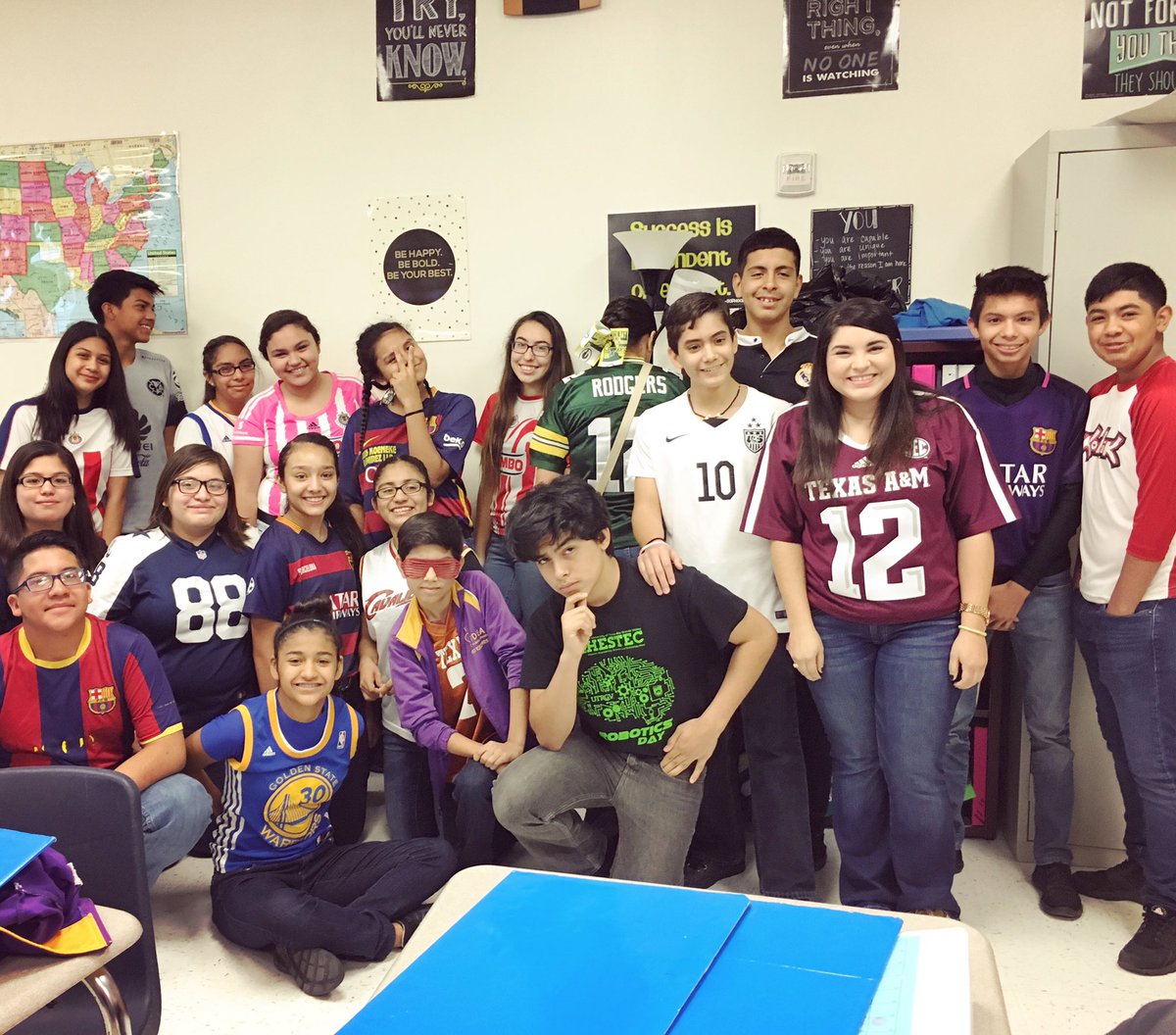 frmdskofmssanch's tweet photo. @IDEAcpALAMOstem 8th grade participating in #RedRibbonWeek festivities 🎉 https://t.co/NIXgQgMYKv