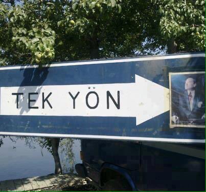 kubrabaskak's tweet photo. Tek yön 🇹🇷 https://t.co/hhi0TBhu9G