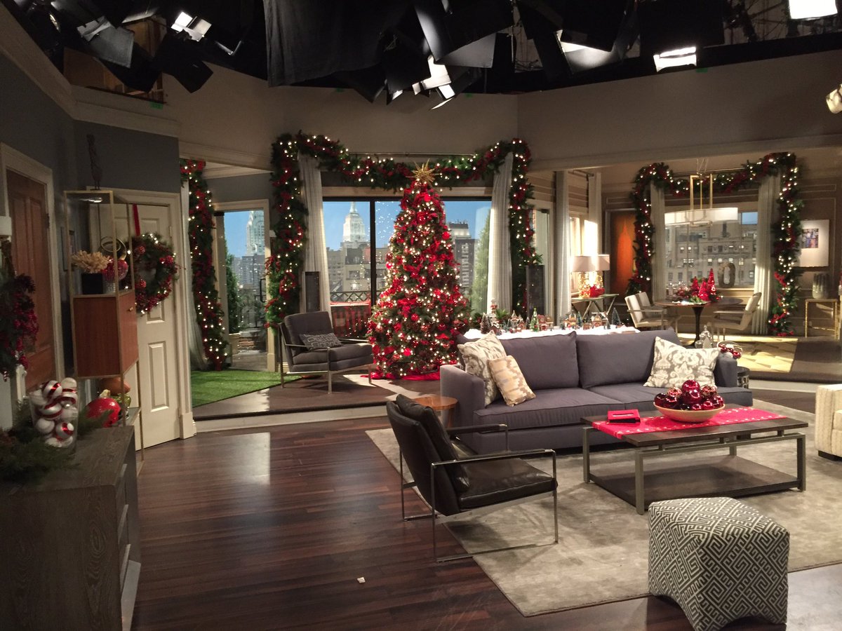 Christmas has come early here at <a href="/TheOddCoupleCBS/">The Odd Couple</a> run thru.