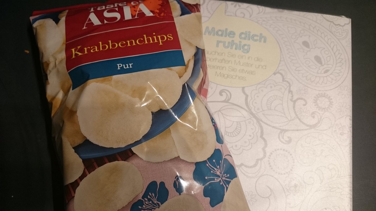 mrshappykeks's tweet photo. #Freitagabend Film gucken
#krabbenchips
Ich liebe sie π https://t.co/GNKLdUemEw