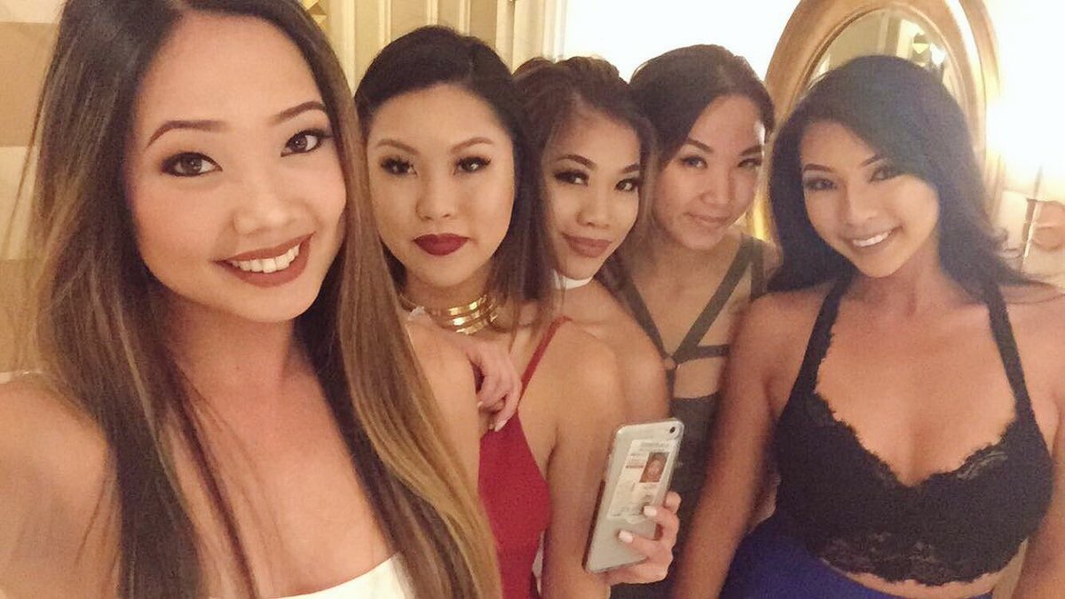 brina_guzman's tweet photo. Vegas night 1. 💖 https://t.co/u3ERrvOTFK