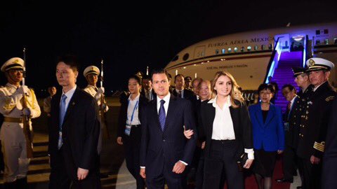 México se desangra
Peña enfermo de vanidad recorre el mundo buscando reconocimiento a su gestión. Cínico!