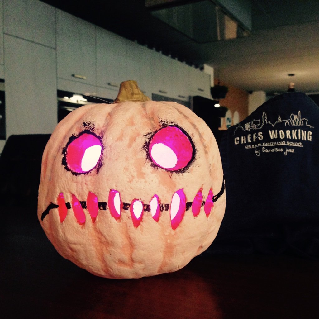 chefsworking's tweet photo. Cocinando en Halloween!! #curso #cocinaniños ##masterchefjunior #chefsworking https://t.co/ECaivXOpti