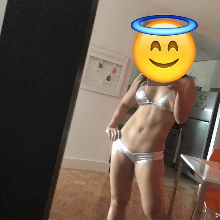 Buffyshots's tweet photo. @EATNotDiet Current off-season stats: 5'6 at 155lbs. This is one of my layers for my #superhero #costume 😇💪🏻 #FlexF… https://t.co/iuNPhgEwPf