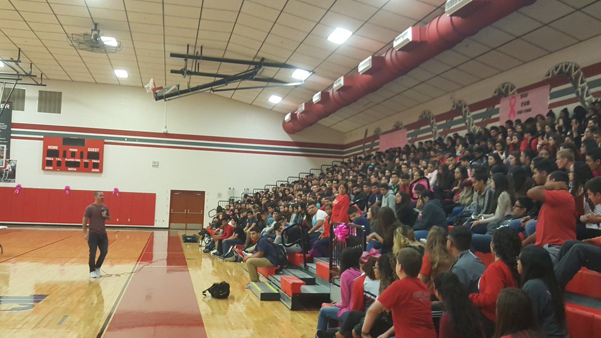 pioneerSADD's tweet photo. Amazing presentation by Tony Hoffman at PHS today! #RRW2016 #PHS #SADD #BMX https://t.co/PEo7LHMo6E