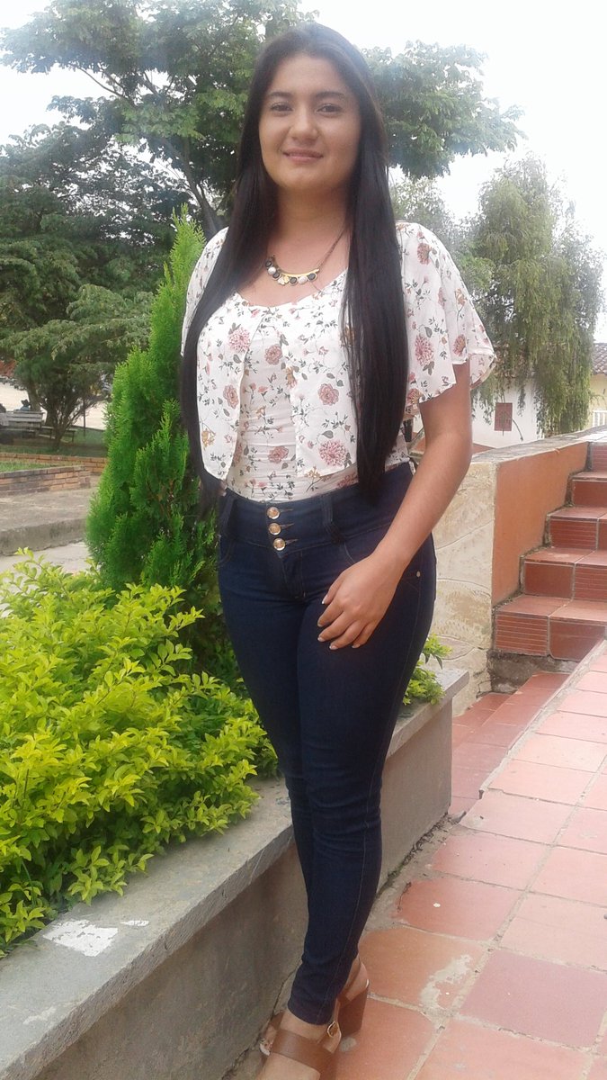RadioRipp's tweet photo. Monica Tatiana  Jiménez Reina Oficial XXXIV Agropecuaria  Turística  y Cultural. https://t.co/0Hu6OPuWTM