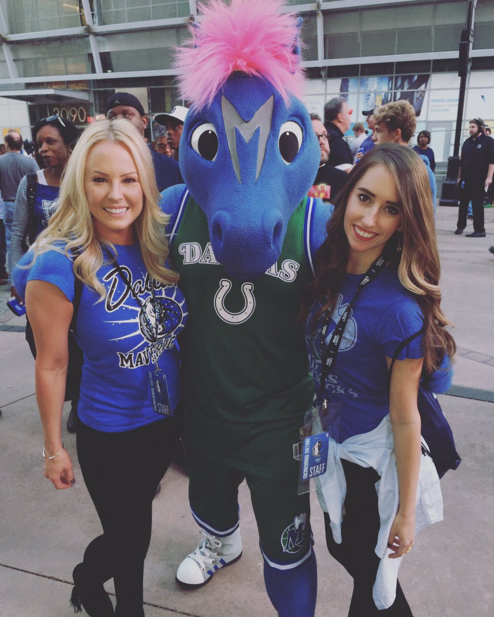 MFFLGirls's tweet photo. #MavsCan16 @dallasmavs @MavsChamp https://t.co/pcW8OjrgUX