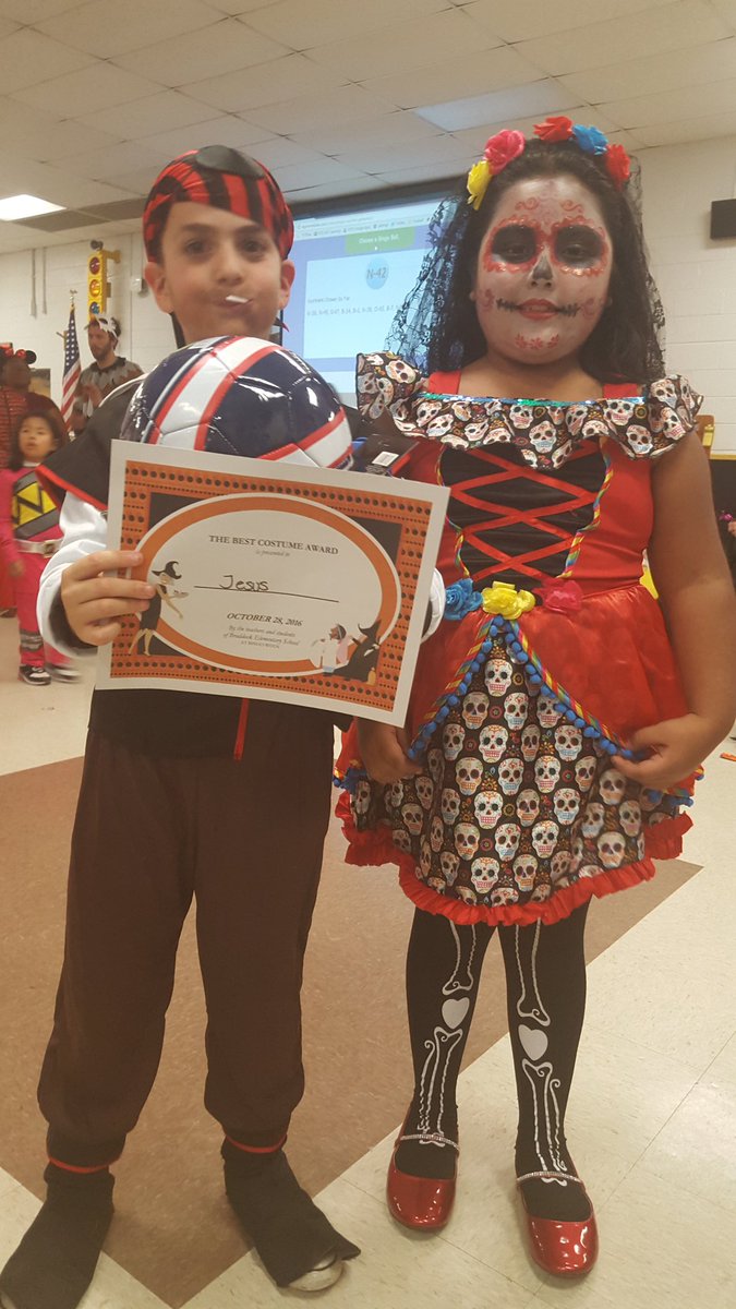 BINGOWEEN Costume Winners <a href="/BraddockElem/">Braddock Elementary</a>! CONGRATULATIONS!! <a href="/fcpsnews/">Fairfax Schools 🌟</a> <a href="/FCPSR2/">FCPS Region 2</a> <a href="/FEA_Fairfax/">Fairfax Education Association</a>