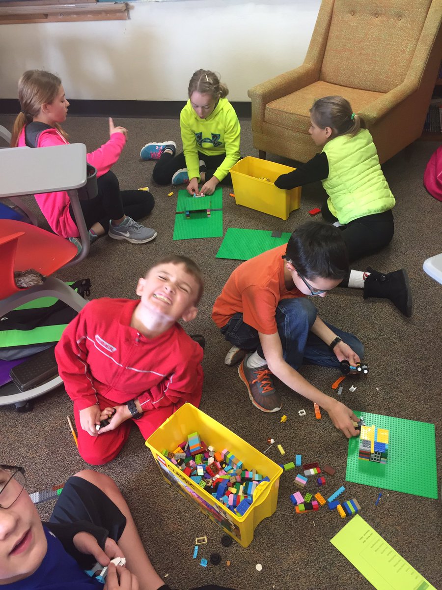 khanninen89's tweet photo. Born engineers! It is important to just get out of their way! #HanninensHouse #Legosrock #learningwithoutinstruction https://t.co/s44SB5uwJT