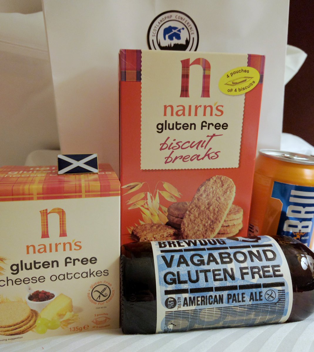 eryno's tweet image. Got back to my room Rio find a surprise bag of GLUTEN-FREE Scottish treats from the #scotphp16 organizers. Omfg you guys.