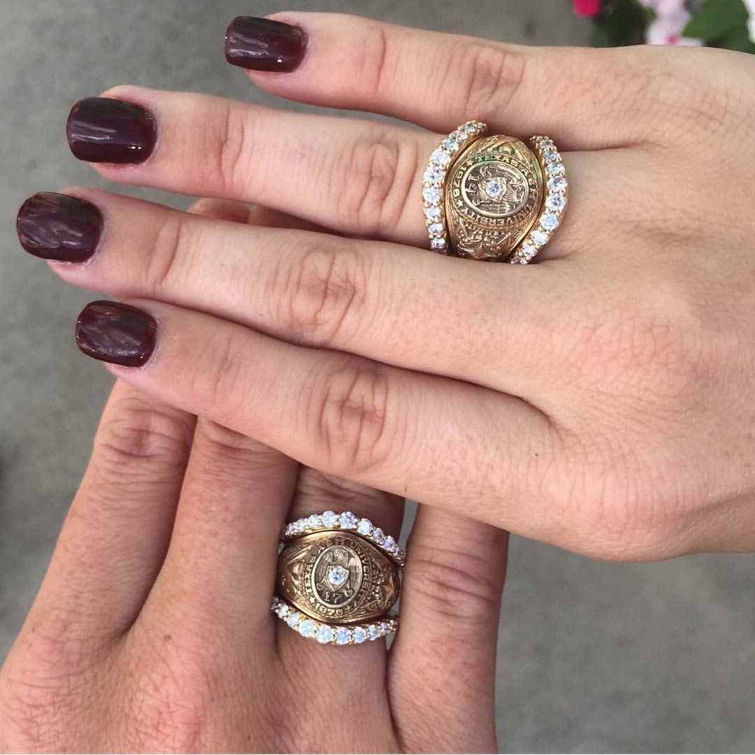allisonmariee08's tweet photo. Look how beautiful they are😍#ringwraps https://t.co/aaUWgJlkms