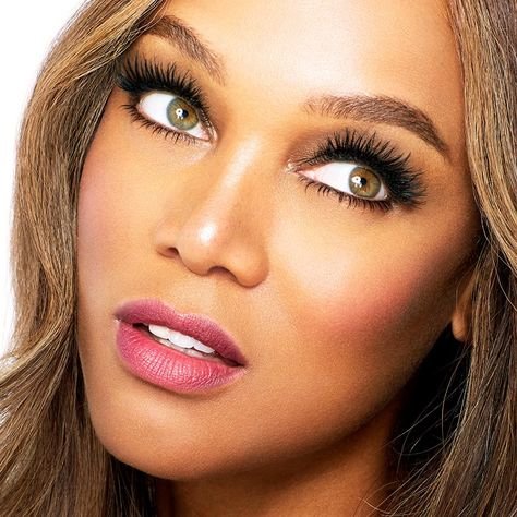 alexis___ruby's tweet image. Achieve your highest #LashGoals and bet 'em B.I.G.! Get your fiber lash mascara for $35!  multibra.in/6sth7