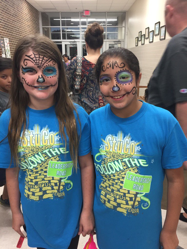 WeatherfordEl's tweet photo. #eaglescarnival https://t.co/szyvztiK1z