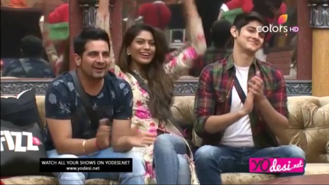 rohan_lopa's tweet photo. #Karan,#Lopa,#Rohan ❤️😘😍😄 #BB10 #28Oct2016 @BiggBoss @ColorsTV @rohan4747 @TheKhabari https://t.co/edFtwflZ2q