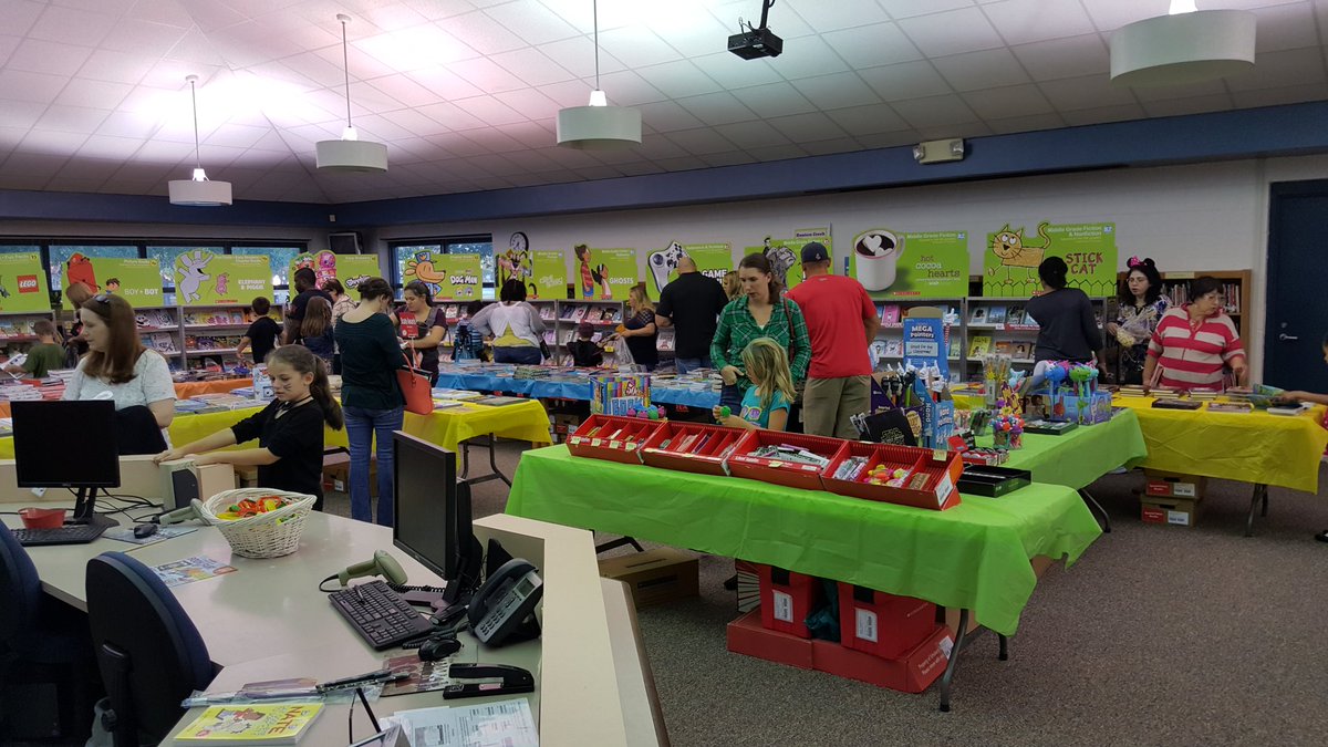 b3mercer's tweet photo. Successful Bookfair at the Creek! https://t.co/twiMxUk2Yf