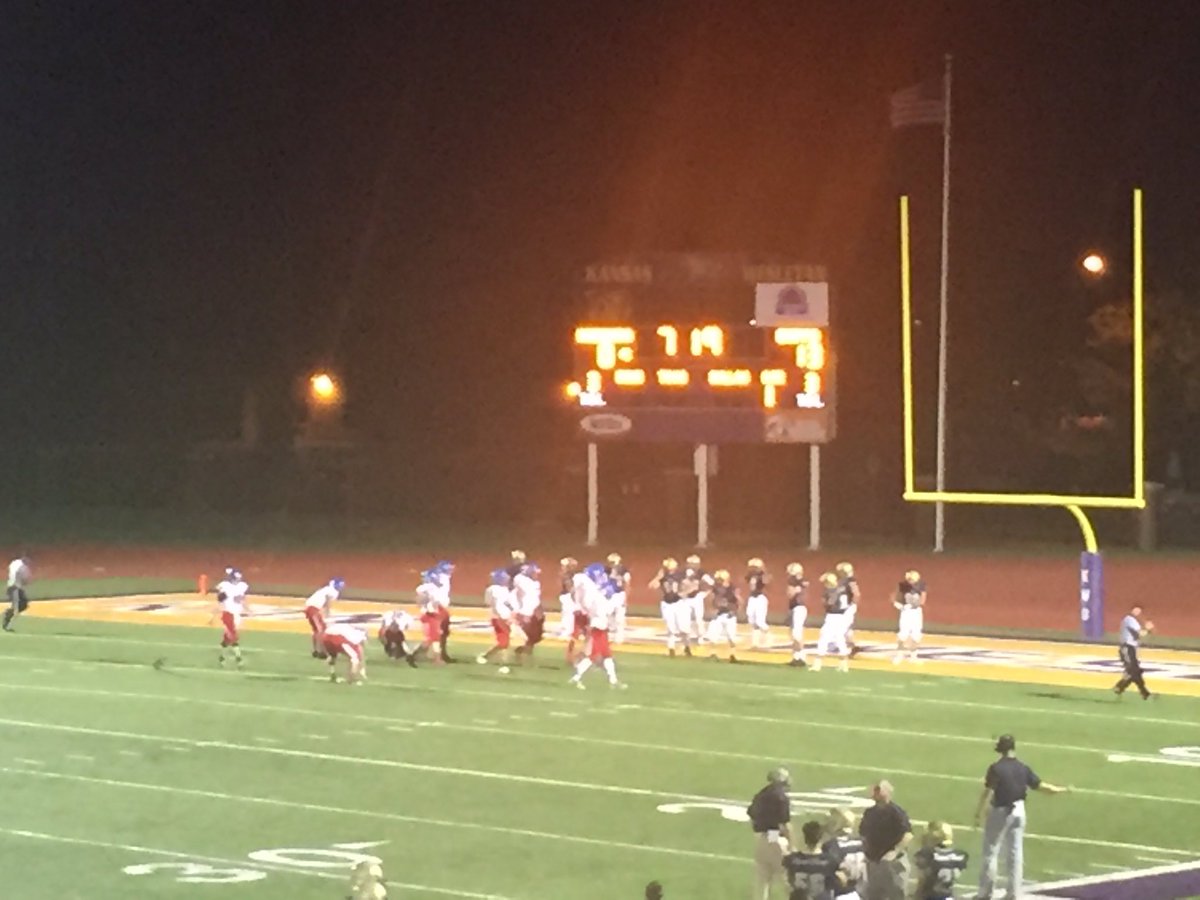 usd109's tweet photo. The extra point makes it 14-0. Buffaloes over the Sacred Heart Knights. https://t.co/tRvcC8BU72
