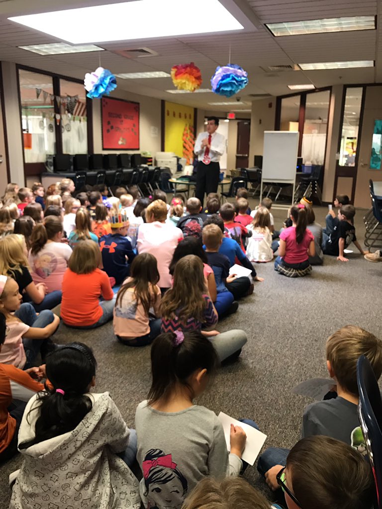 FESsharp2's tweet image. Tom DiVecchio came to teach us about weather!!