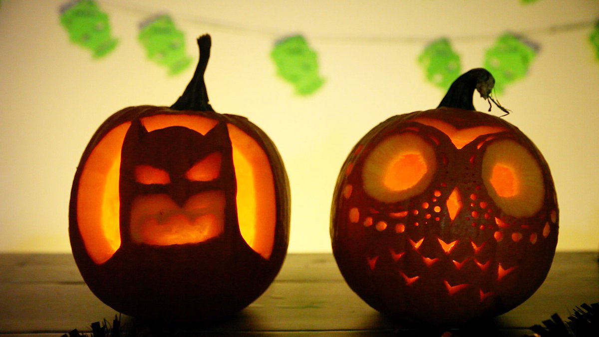 _itsthewknd's tweet photo. Pumpkins. Check. 🎃🎃🎃 #Halloweekend #pumpkincarving https://t.co/scceOF7u4m https://t.co/32Y7cbH95y