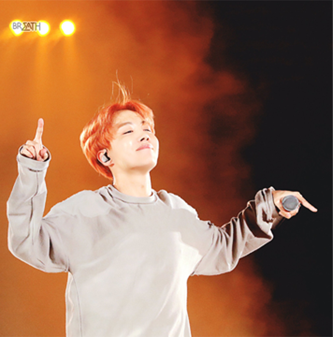 spacehobi tweet picture