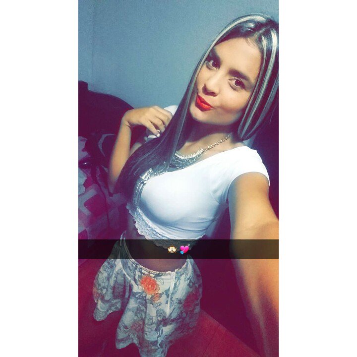 LauraRios0413's tweet photo. 💜💜 https://t.co/xYS2gU2BjQ