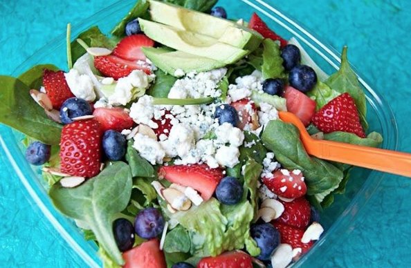 savor_fm's tweet photo. From salads to rice bowls, America's drive-thru window is evolving. @amysdrivethru @grownmiami @SaladandGo https://t.co/2QXG4OedSO https://t.co/JttW7xjW2l