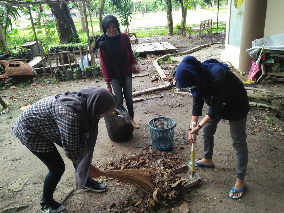 Pagiiii, waktunya bersih bersih sekret niih  😊😊☺