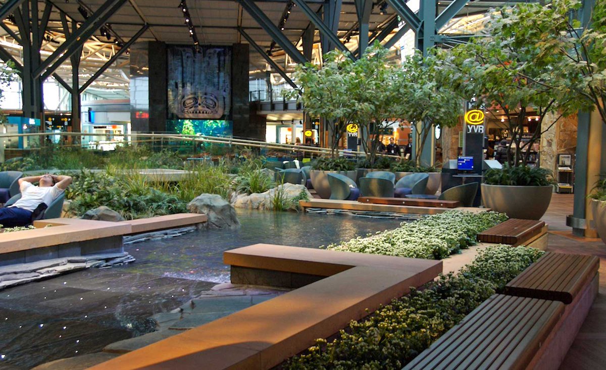 D_AirportGuy's tweet photo. Felicitaciones #YVR por ser nombrado mejor aeropuerto del mundo 2016 @theAPEXassoc @yvrairport #APEX2016 https://t.co/PNnHYhkXeb
