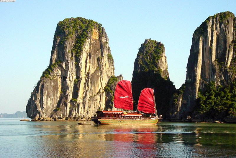 halongsapatour's tweet photo. Start a new day full of energy with Ha Long Bay
#travelhalongbay #halongbay #vietnam
https://t.co/U8l2F5G2FX https://t.co/oQjCM4kU2I