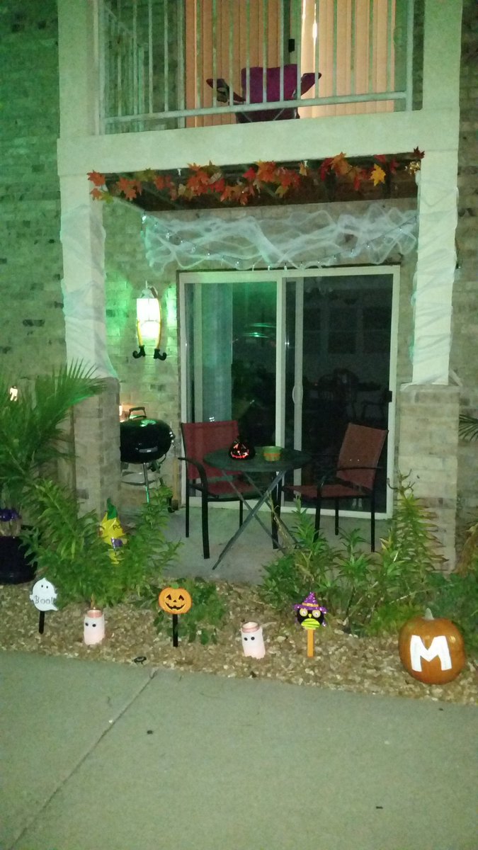 cmeads89's tweet photo. I had a lot of fun decorating the porch for our apartment complex's Halloween competition with @mmccoy45! #WeGotThis #AllIDoIsWin 🎃👻💀 https://t.co/qCUNmagkoL