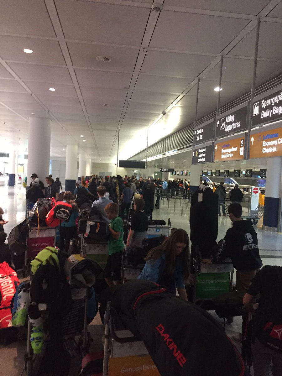 Shelleyskis's tweet photo. Seriously @AirCanada can we get this line to go a little faster? #AC847 https://t.co/JjZfuia70v
