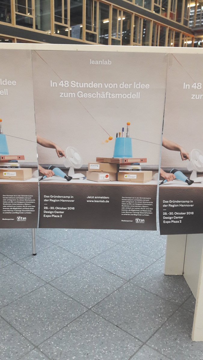 MeriLuotoBlog's tweet photo. Fleißig an den #BangBooks arbeiten beim #Leanlab 2016.

#expressyoursex #gründer https://t.co/PNDUKy1UEJ