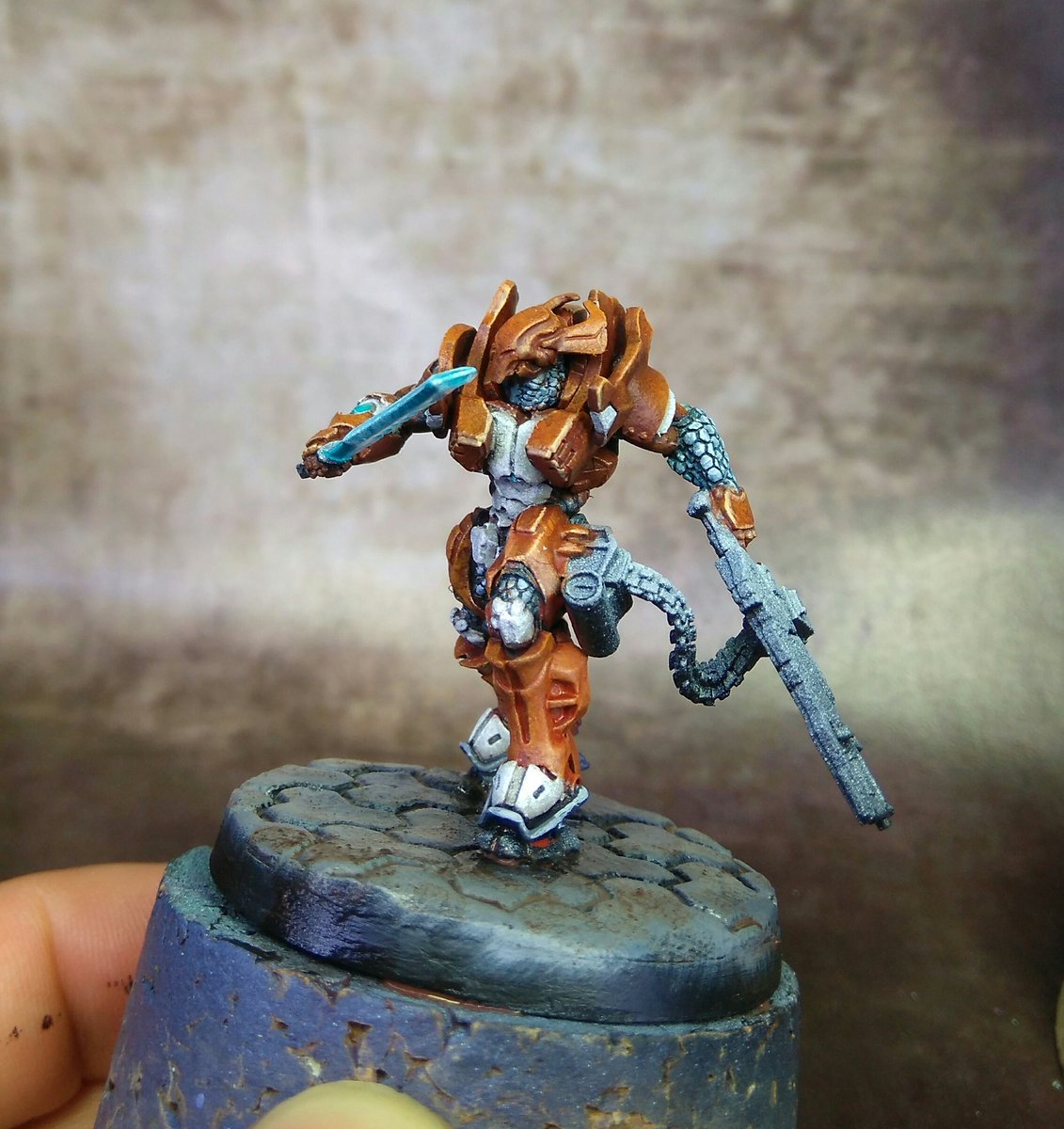 _silvao_'s tweet image. WIP #taskmasters y pruebas de color en la peana #infinity #InfinityTheGame #corvusbelly #nomad #warmongers