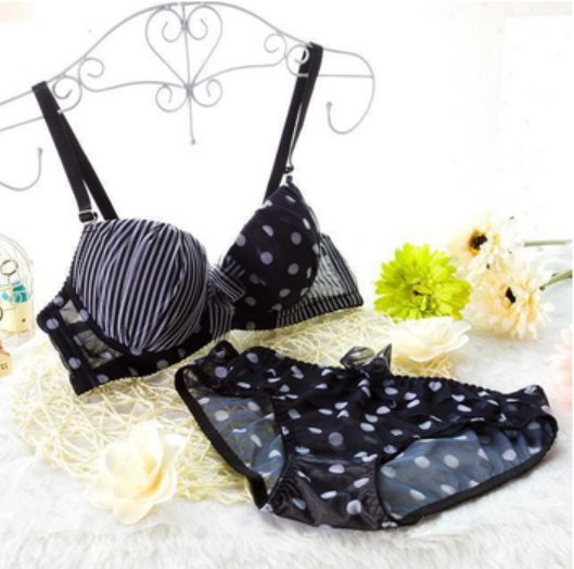 clairRXT1's tweet photo. #WAVEPOINT #STRIPED #BRA SET #LINGERIE #VictoriaSecretFashionShow
links:https://t.co/Q4K3qO9ex0 https://t.co/HhPIHAtCfB