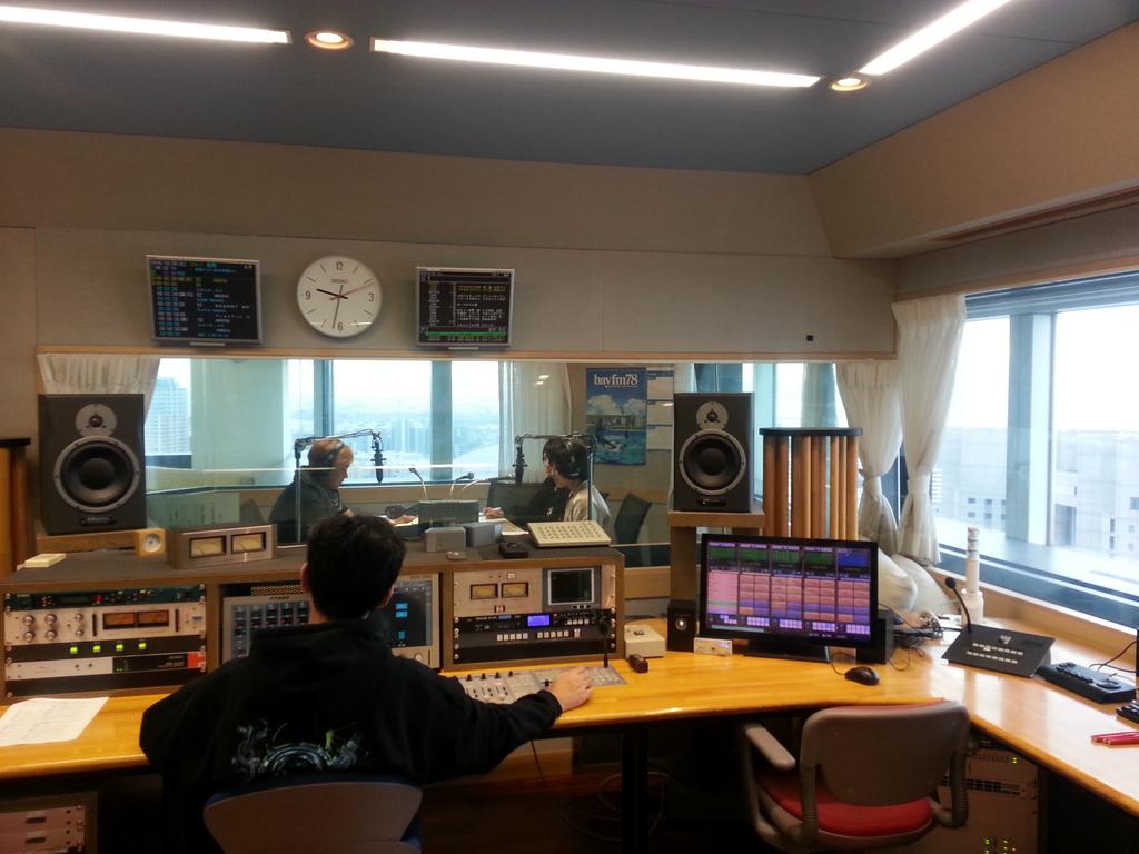 EarthSongPro's tweet image. 今日はBayFMで番組収録でした。