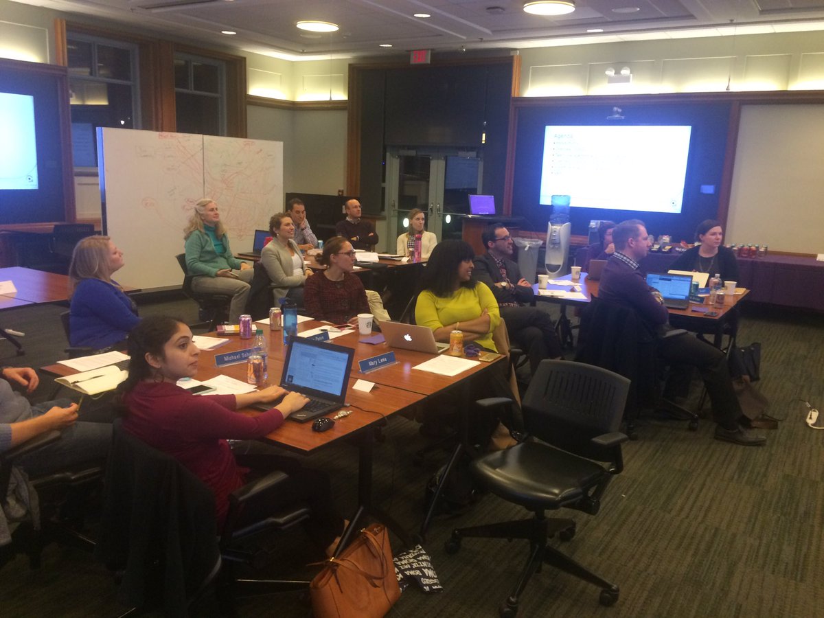 piwenlooi's tweet photo. Students listening intensely to our guest speakers talking about cultural transformation at McDonald's. #msloc455 #nu_msloc https://t.co/7OrlifZN0J