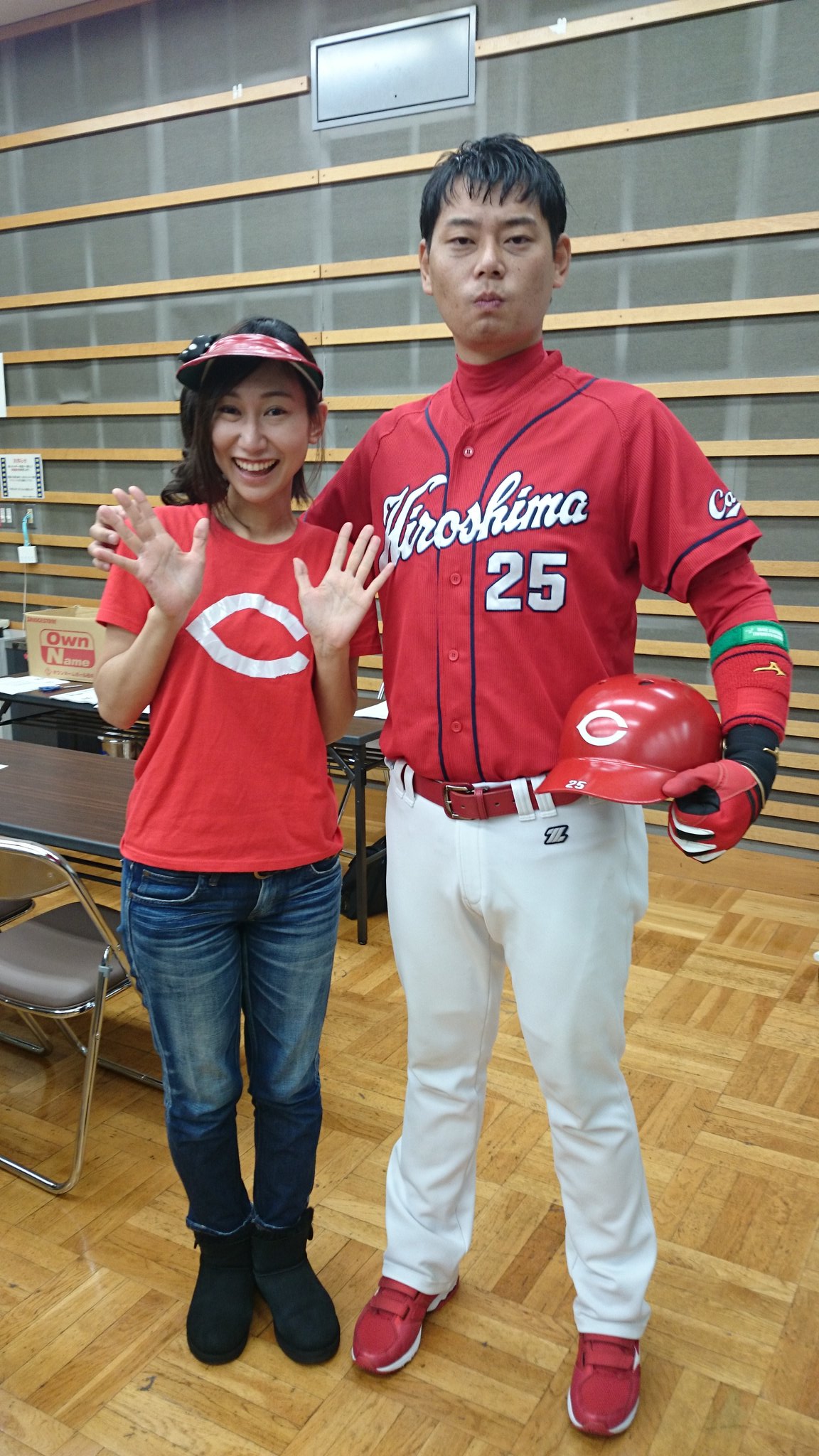 新丼 貴浩 カープファン の 浅田舞さんいました 新井さん 浅田舞 T Co Ttoop7ozbt Twitter