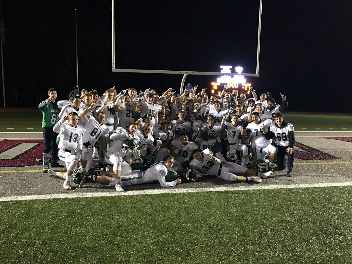 WHSFB's tweet photo. #komo4sports #wafbnews #wafbscores #k5preps #falcons @kingco4asports #seatimespreps #44strong https://t.co/nYu33wQC16