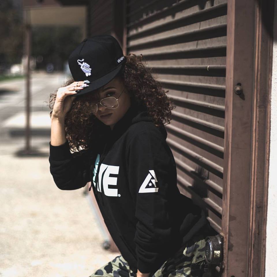 LIVEINDIVIDUALS's tweet photo. We R hookin' U UP.. 25%OFF ALL OUTERWEAR #LIVEINDIVIDUALS #HOODIES & #SWEATSHIRTS #weekendhookup Use code PYZ0AO3 https://t.co/24n2vOdCfn https://t.co/OQTP3wZe6e