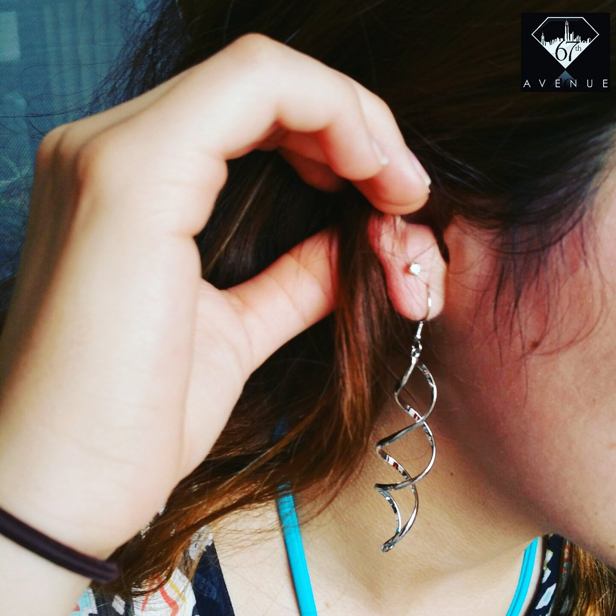 67th_Avenue's tweet photo. Check out the twisted earrings @ https://t.co/dWqRQdVGAc for a stylish look! What would you wear it with? #jewelry #fashion #outfitinspo https://t.co/IjGvLvEZIp