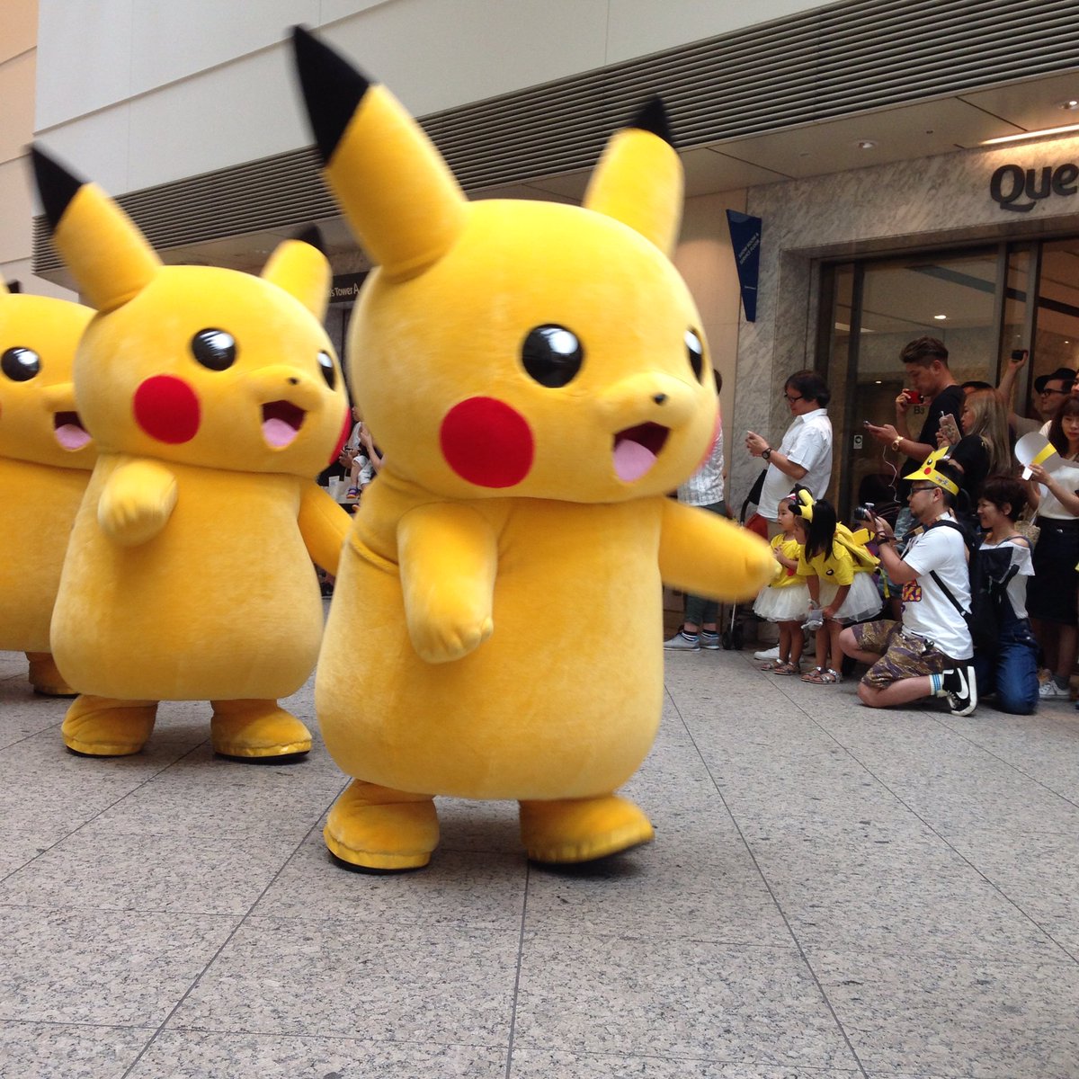 MasuTMUFlower's tweet image. In summer you can meet them😂😂😂

#japan #yokohama #pokemon #pikachu