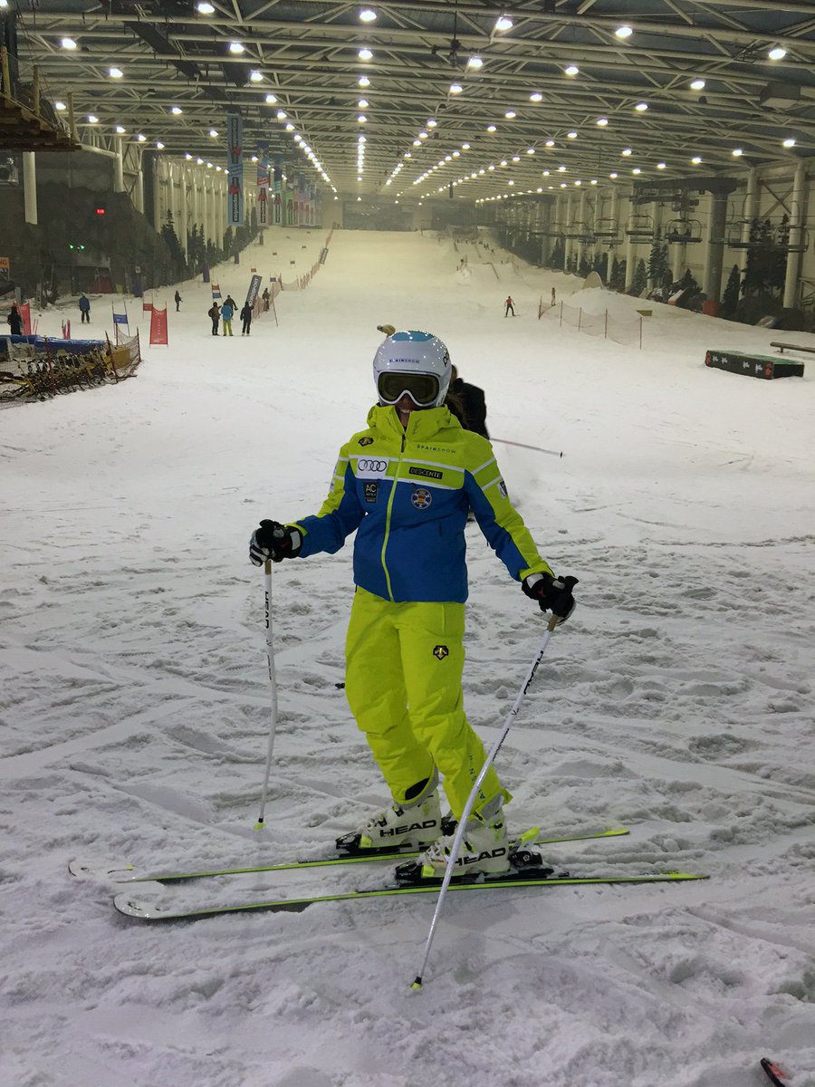 rfedinv's tweet photo. #rfedialpino lucirá nuevos colores en las competiciones gracias a @DescenteSki ¡Este año #spainsnow ! https://t.co/j0xbFyjnuL