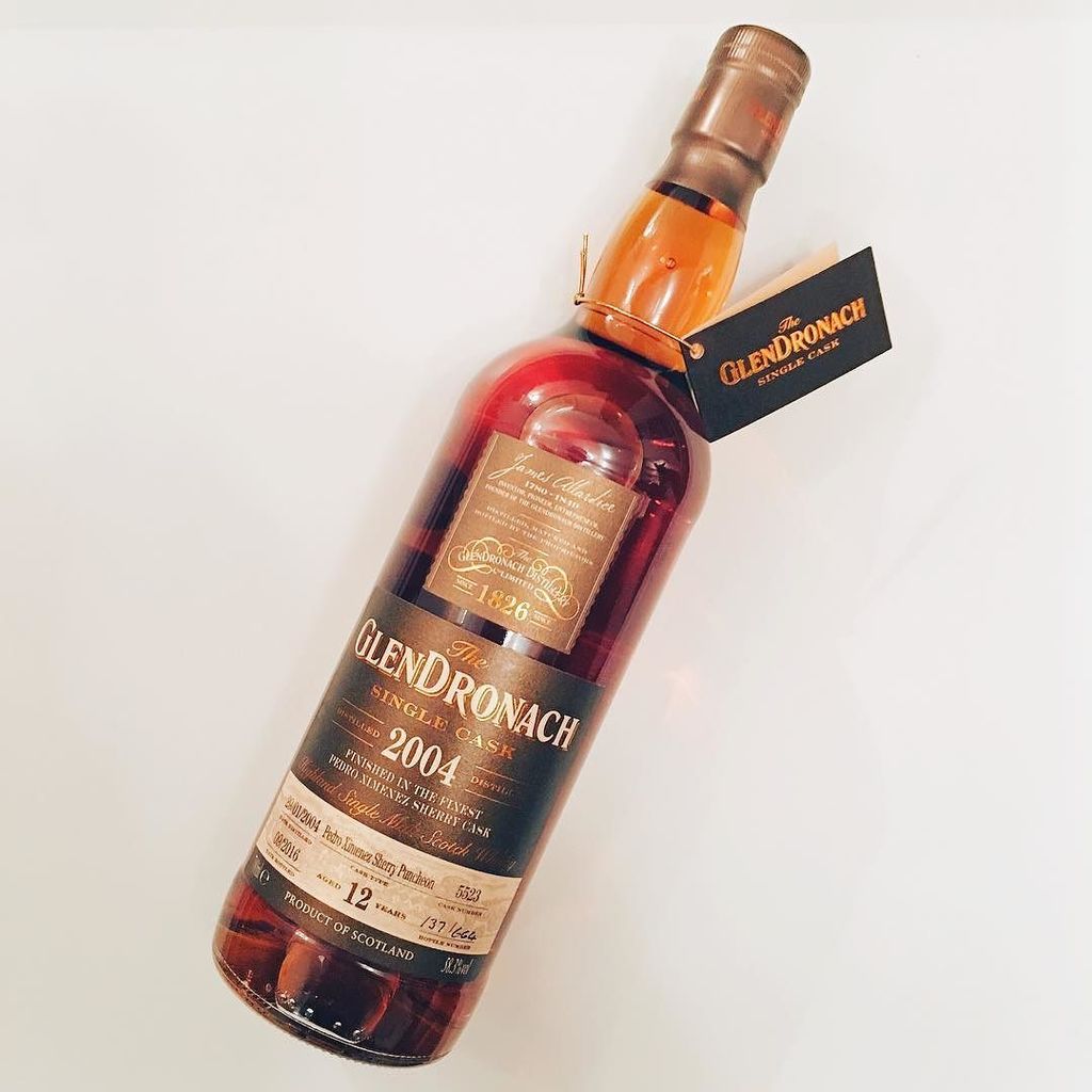 MrMarkNewton's tweet photo. I only managed to get my hands on one bottle from the latest wave of #GlenDronach #singlec… https://t.co/TtcYqCiFIT https://t.co/qvVqKyWFsU
