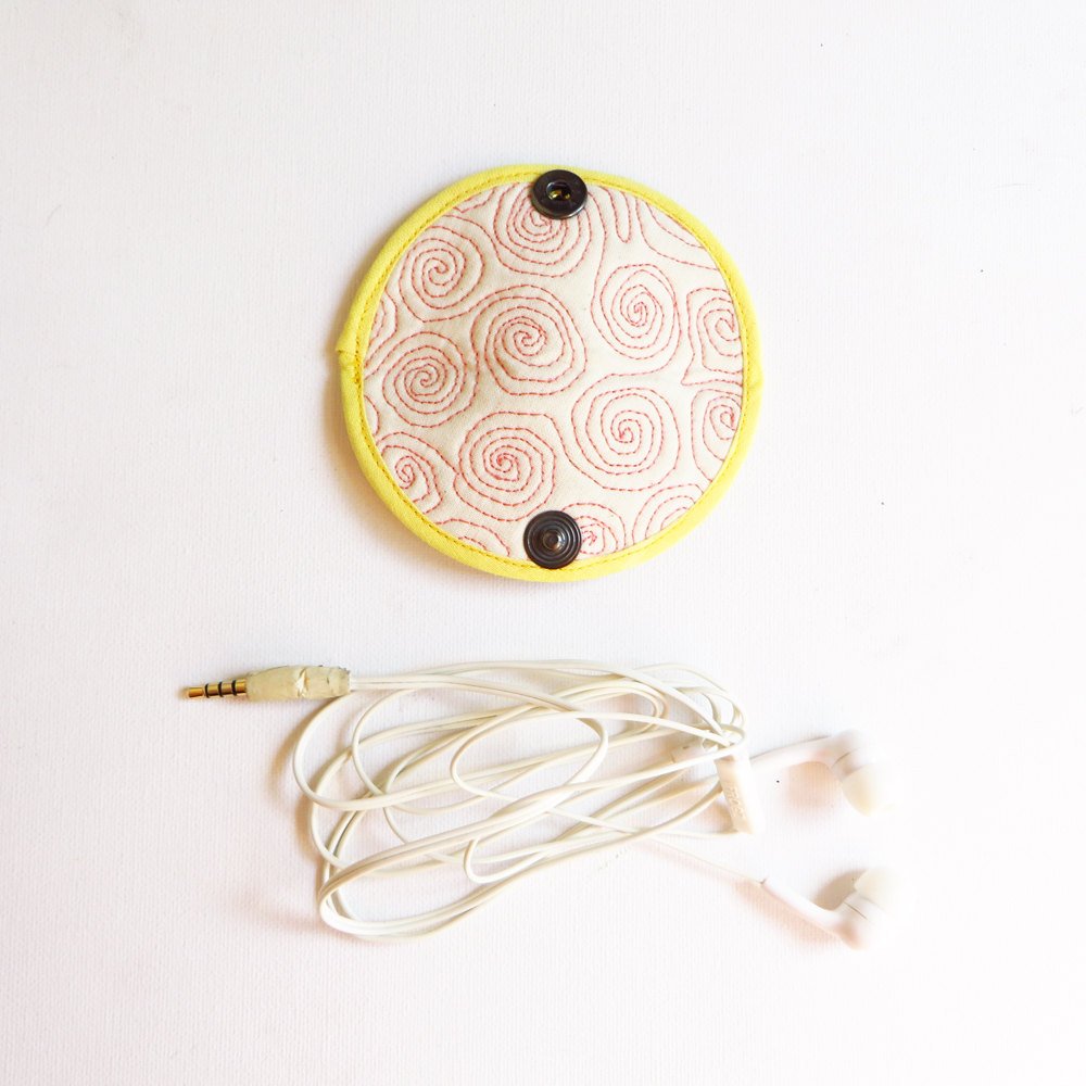 kuskatstudio's tweet image. Embroidered cord holder/iphone lover gift/cord keeper/gift for her/earphon… tuppu.net/fae80269 #tprtg #CordWrap