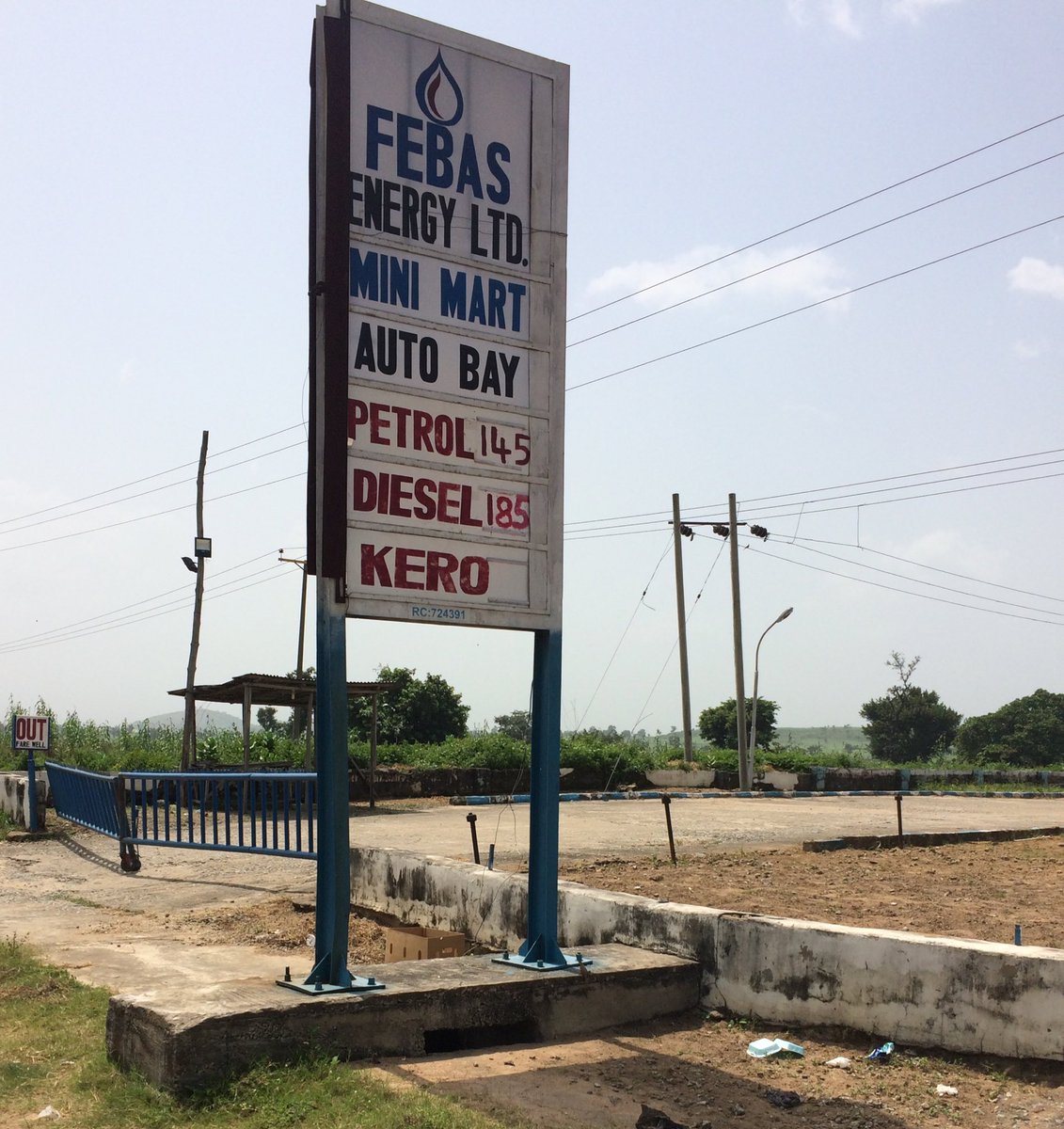 AceDynamics's tweet image. FILLING STATION FOR QUICK SALE!!!

This functioning filling station is up for sale!

LOCATION: Kaduna-Abuja-Lokoja highway