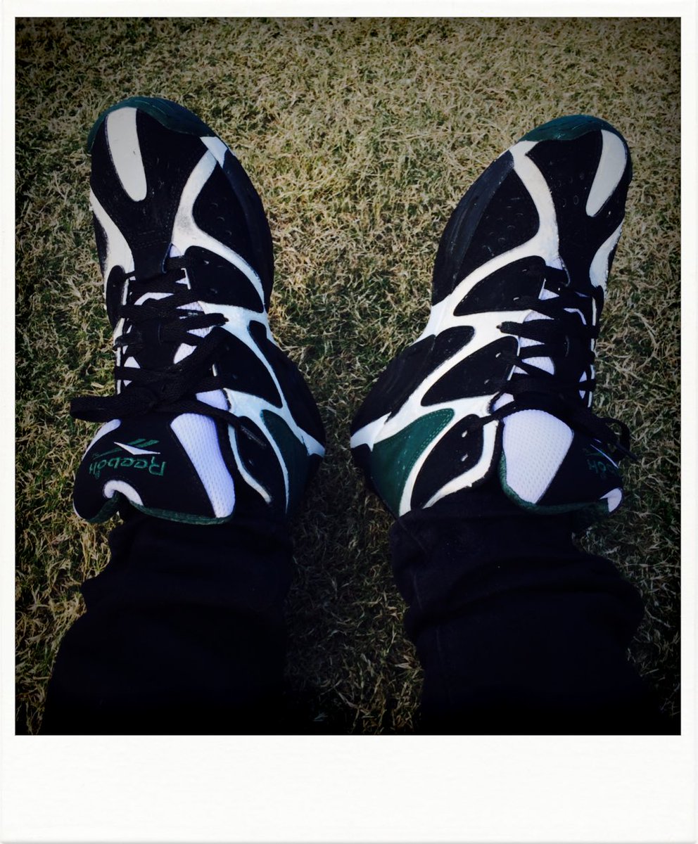 Man V Twitter 中学生のときにファンだったシアトルスーパーソニックスのショーンケンプが履いてたreebokのkamikazeというバッシュがありまして 当時は1が既に手に入らなくて泣く泣く2を買ってもらったんですが ついに1を年越しにgetしました ソニックスカラー Man V Twitter 中学生のときにファンだったシアトルスーパーソニックスのショーンケンプが履いてたreebokのkamikazeというバッシュがありまして 当時は1が既に手に入らなくて泣く泣く2を買ってもらったんですが ついに1を年越しにgetしました ソニックスカラー