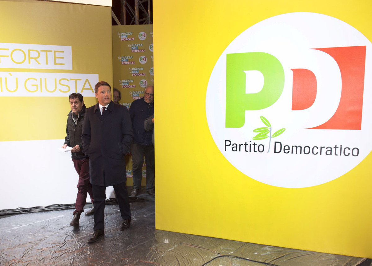 matteorenzi's tweet photo. Stanotte sopralluogo: tutto è pronto per abbracciarci #sivainpiazza
Buon viaggio al popolo dem in cammino verso Roma https://t.co/mZ5n9KRS7L