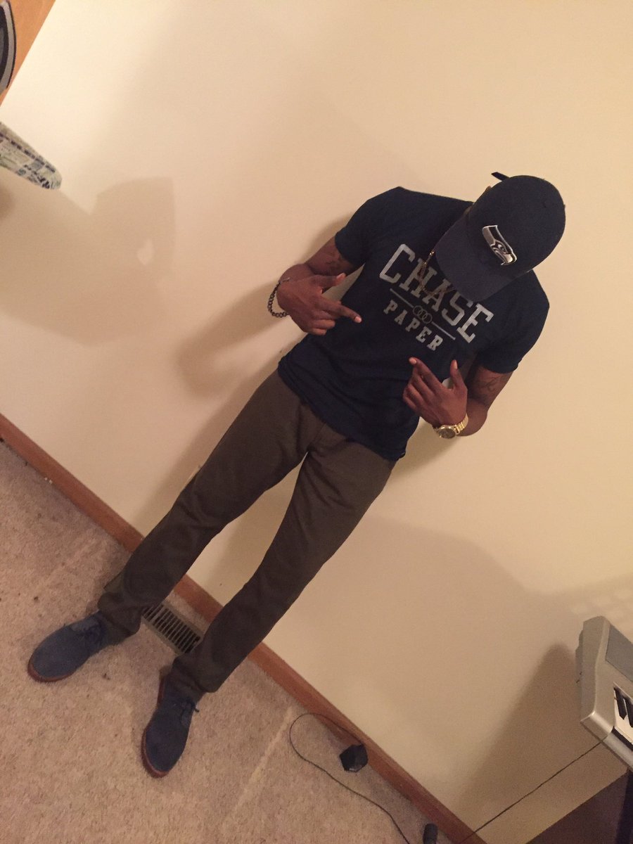 RealWill49's tweet photo. I am the plug cordless, pull up in Blazers, Portland... #BORN #ChasePaper https://t.co/HKWVn5jkkz