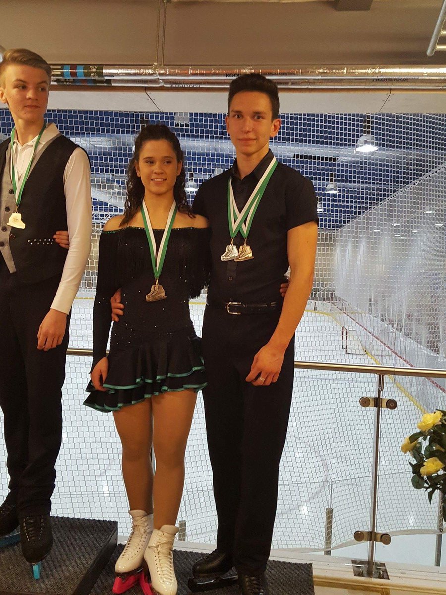 icestreatham's tweet image. Bravo #RebeccaClarke &amp;amp; #FrankRoselli - #Gold &amp;amp; #Silver in Advanced Novice #Streatham #Autumn #Trophy ⛸🐨@NISA_iceskating @gllsf @JacksonsSW